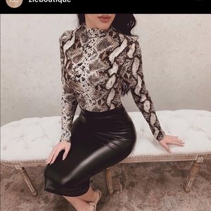 Snakeskin design bodysuit size M